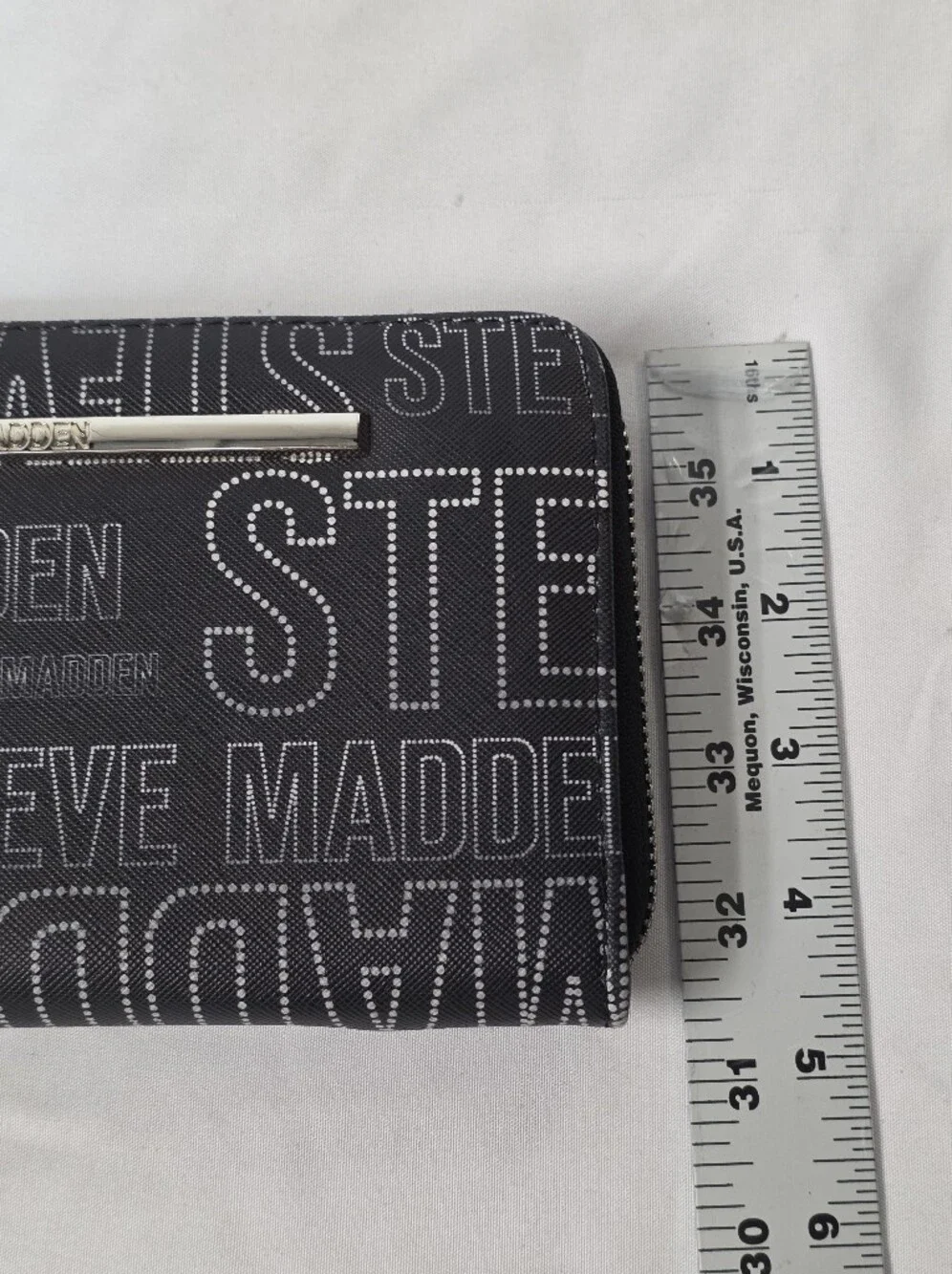 Steve Madden Zip Around Black Logo Wristlet/Clutch/Trifold Wallet